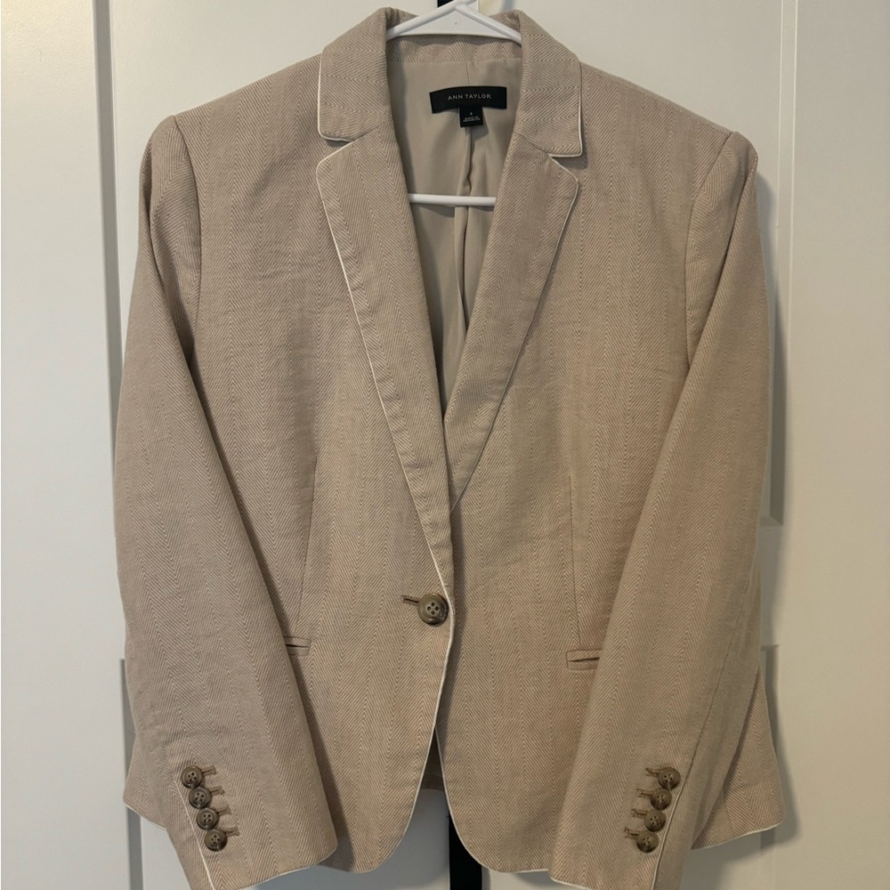 Ann Taylor Beige Blazer Suit Set